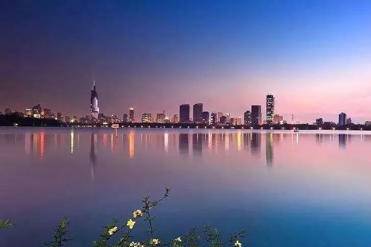 “千億閩系房企”業(yè)績大幅下滑30%，高價(jià)拿地“地王后遺癥”顯現(xiàn)